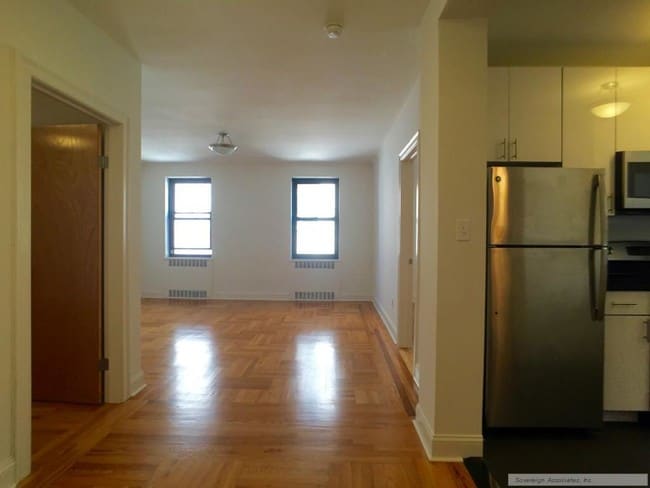 Living room/kitchen