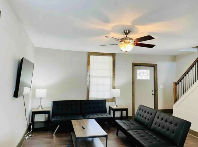 Photo - 527 S Hamilton St