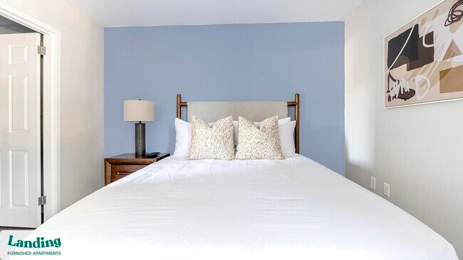 Photo - 2305 Aaron St Unidad 319