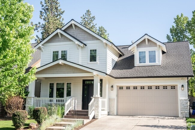 Building Photo - Newly Professionally Designed Home Westsid...