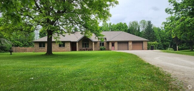 Building Photo - 2530 West American Dr Rental