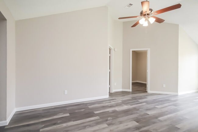 Photo - 7223 Londres Dr