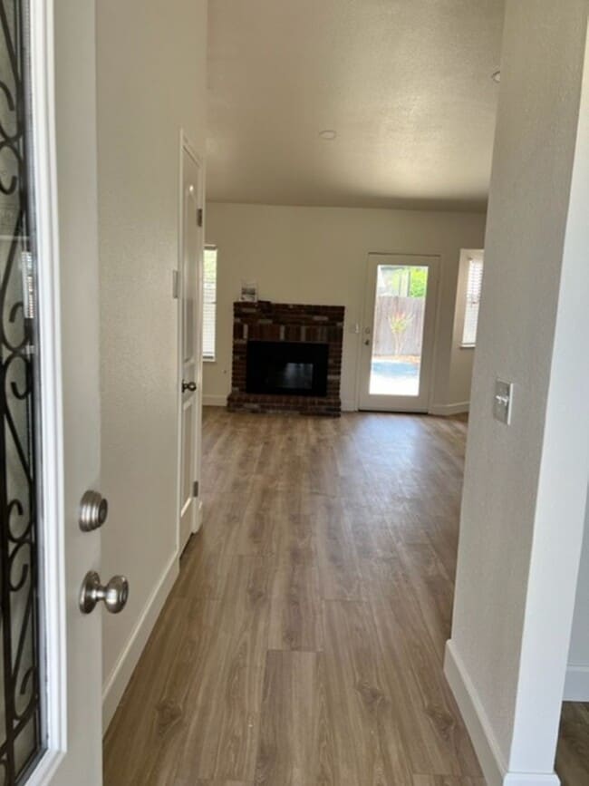 Photo - 1521 Cottonwood Ct S
