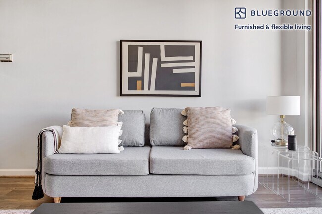 Photo - 2140 L St NW Unidad SI FL11-ID387