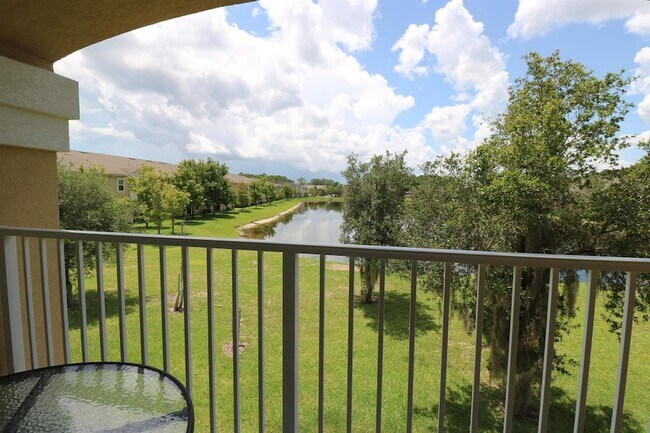 Photo - 922 Golden Lake Loop