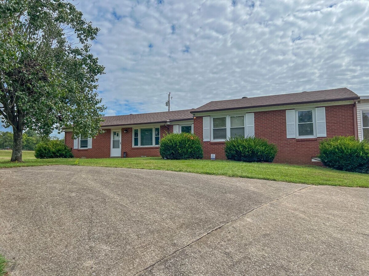 Coming Soon! Single-Family In Cunningham, TN! - Coming Soon! Single-Family In Cunningham, TN! House