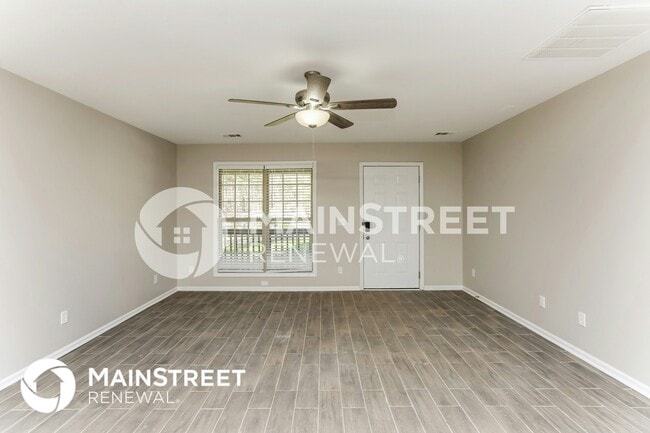 Photo - 27 Jacobs Dr NW