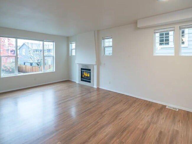 Photo - 3Bd/2.25Ba Woodinville Townhouse