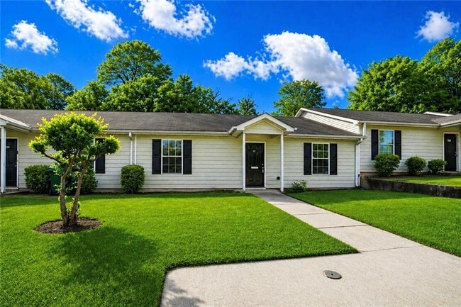 Building Photo - 592 Elle's Wy