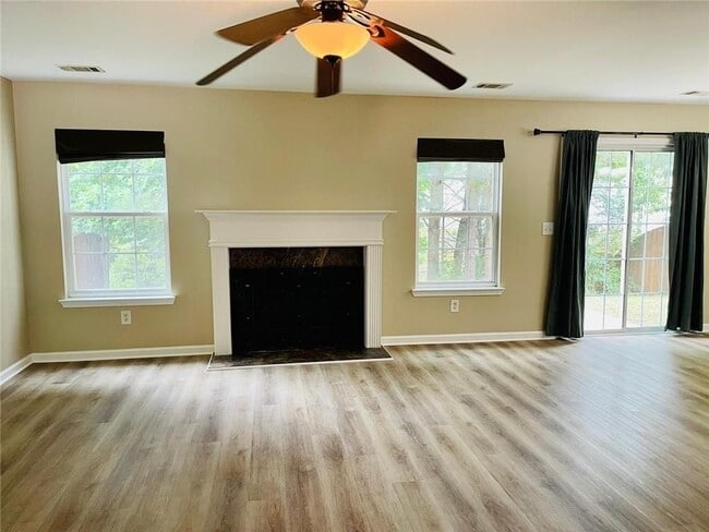 Photo - 2430 Mayfair Dr