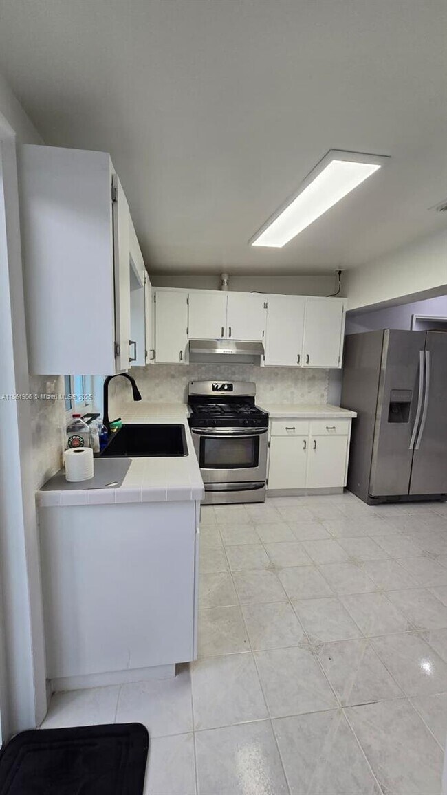 Photo - 5911 SW 6th St Unit 2