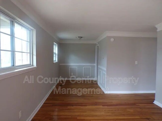 Photo - 1657 18th Way SW