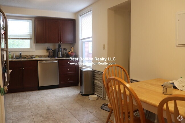 Building Photo - 70 Summer St Unit 3L Rental