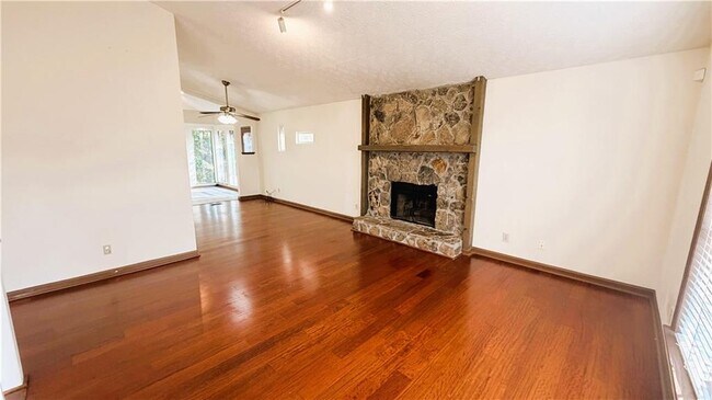 Photo - 4031 Sugar Mill Dr