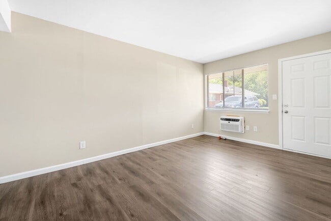 Photo - 1014 Montie Rd