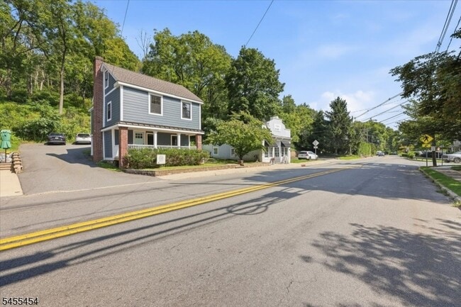 70 Main St
