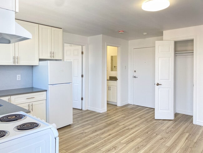 Photo - 630 Cummings Ave Unit 305