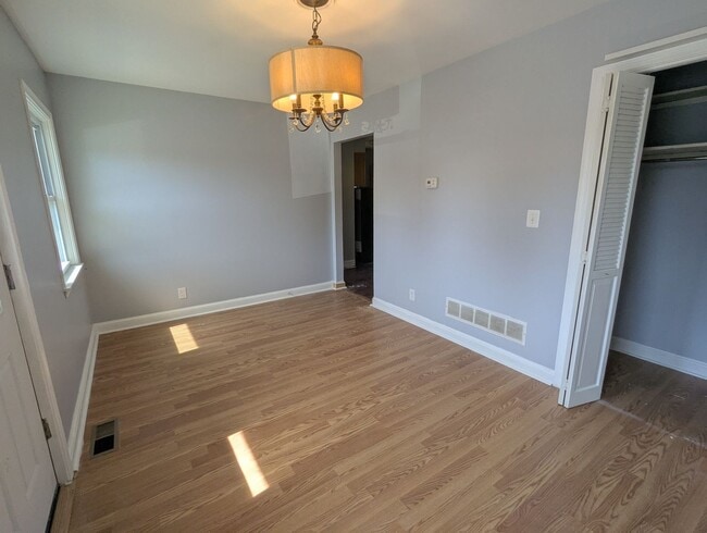 Photo - 301 W Bel Air Ave Unidad 10 N. Law St. Apt. 1