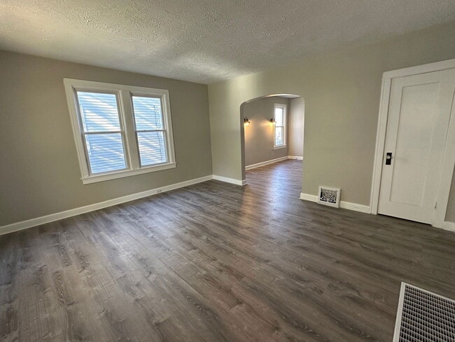 Photo - 114 N Missouri Ave