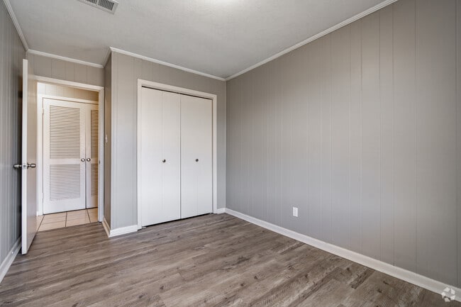 3BR, 2BA - 1150SF - Bedroom