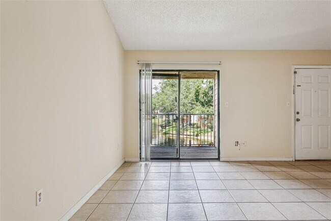 Photo - 8645 Fancy Finch Dr Unidad 204