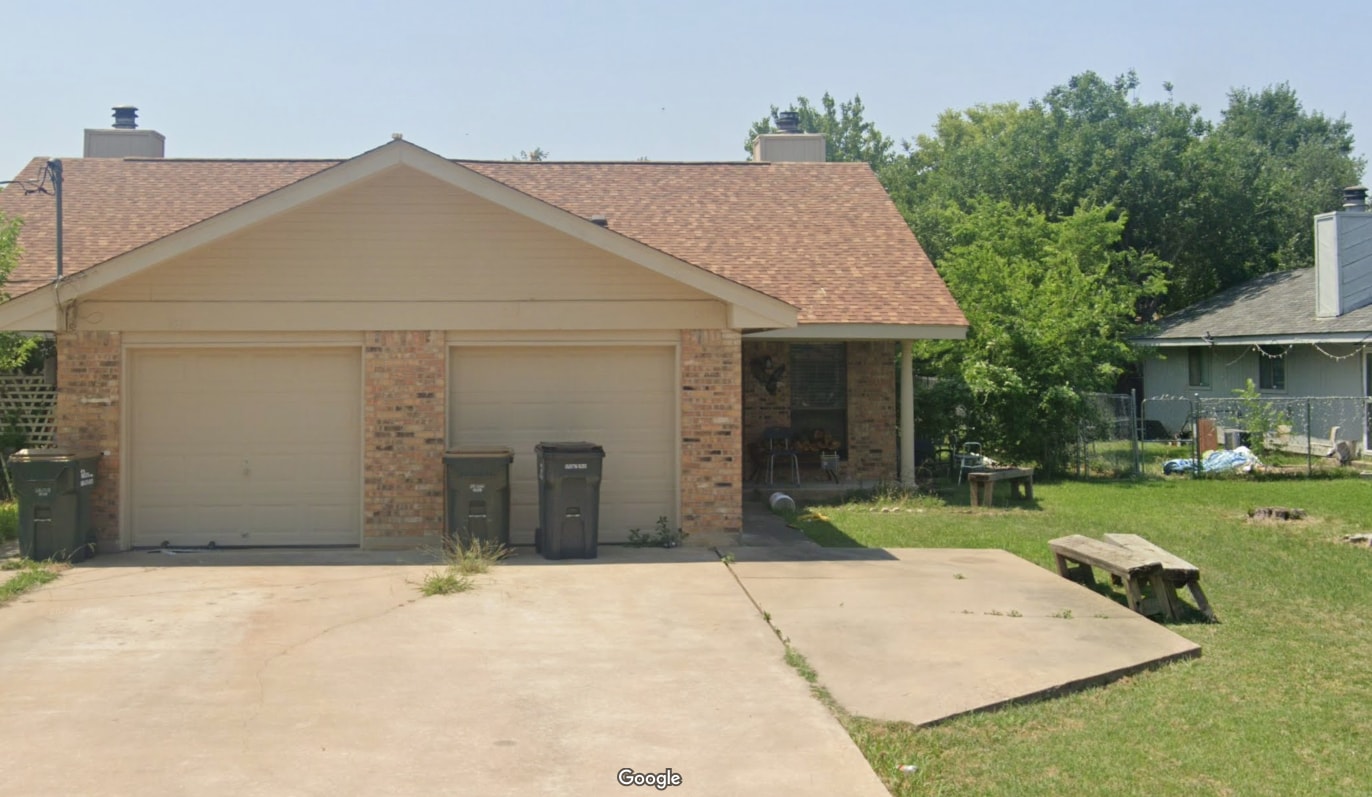 Photo - 707 Kimberly St Townhome