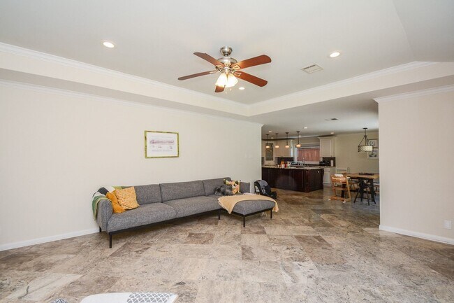 Photo - 9906 Cedardale Dr