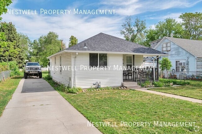 Building Photo - 1296 Gillespie Ave Unit B Rental