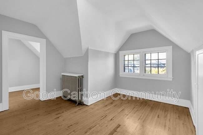 Building Photo - 377 Elmwood Ave Unit 9