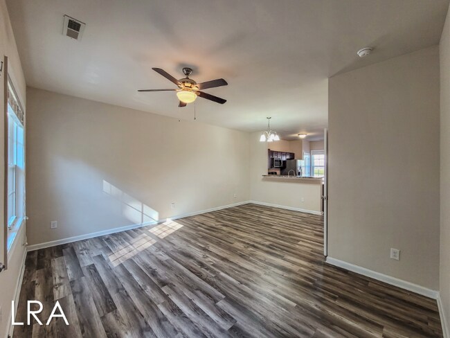 Photo - 127 Beacon Woods Dr