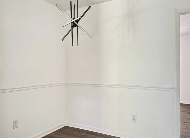 Photo - 7008 Darnell St