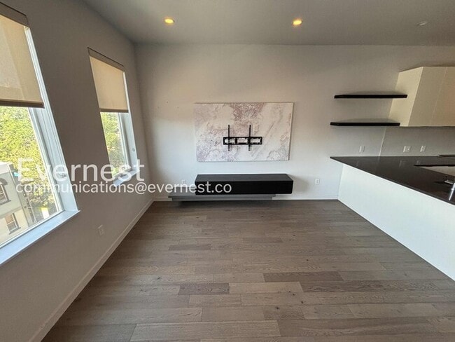 Photo - 1300 N Ogden St Unit 401