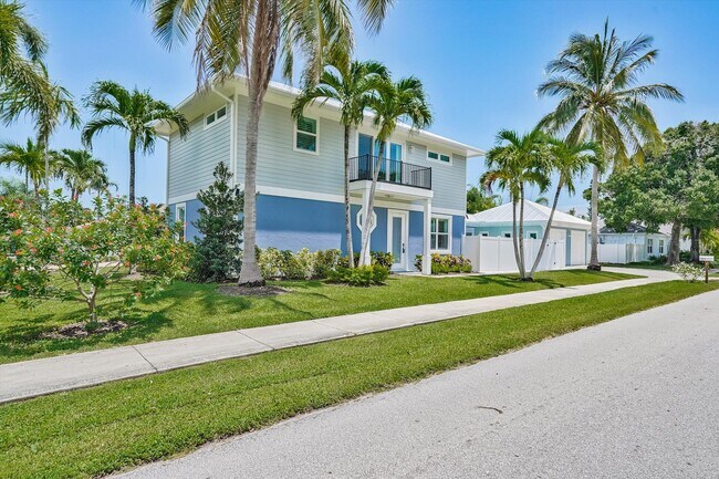 Photo - 425 Hugh St