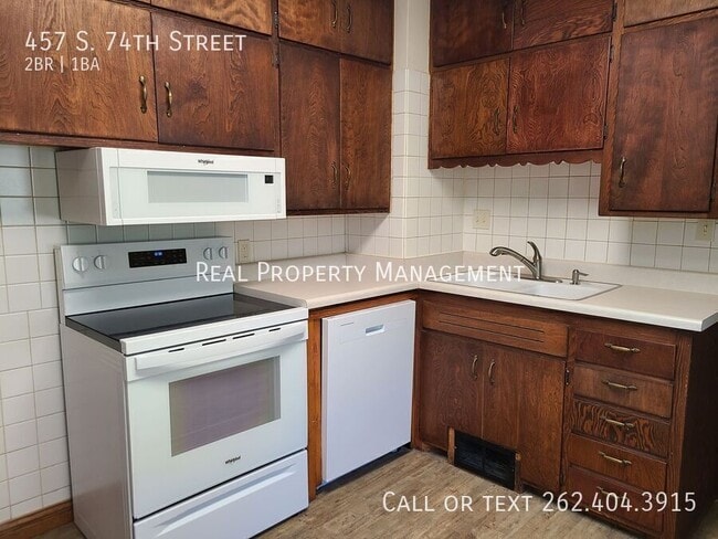 Photo - 457 S 74th St