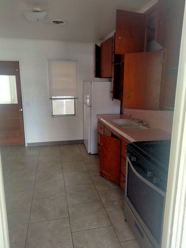 Photo - 405 N Wilson Ave