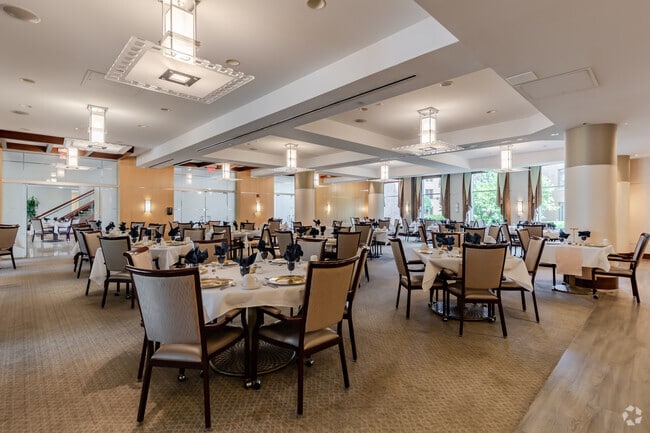 Seasons Fine Dining - Encore Village of Schaumburg