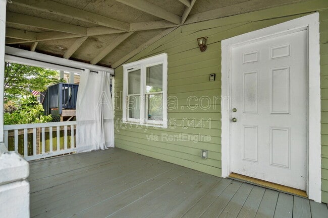 Photo - 153 Little St SE