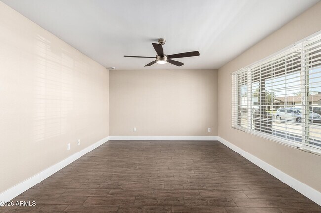 Photo - 7613 W Devonshire Ave