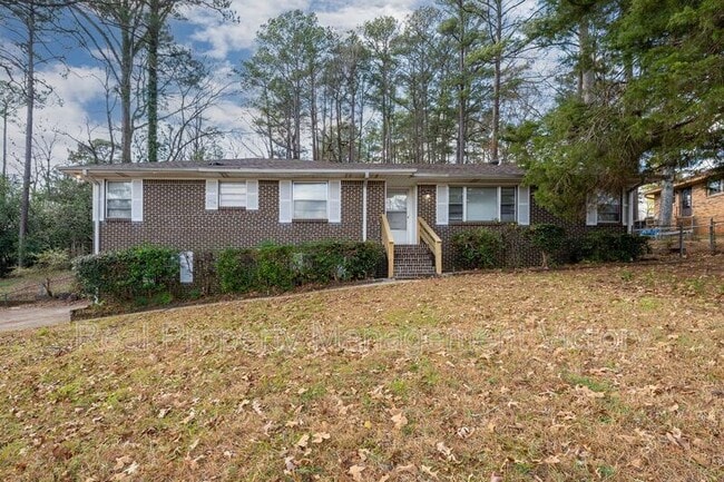 Photo - 1216 Huffman Rd