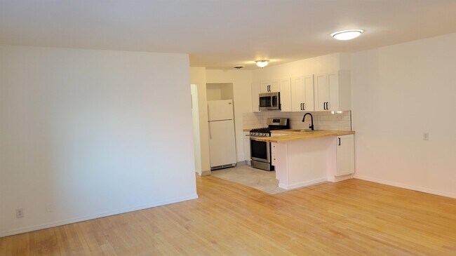 Photo - 204 Woodcliff Ave Unit A3