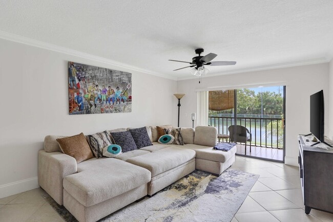 Building Photo - 3020 Florida Blvd Unit 202-C