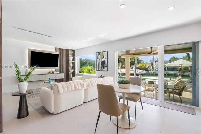 Photo - 7810 Hawthorne Ave