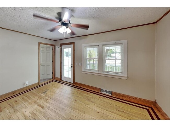 Photo - 14220 Crosstown Blvd NW