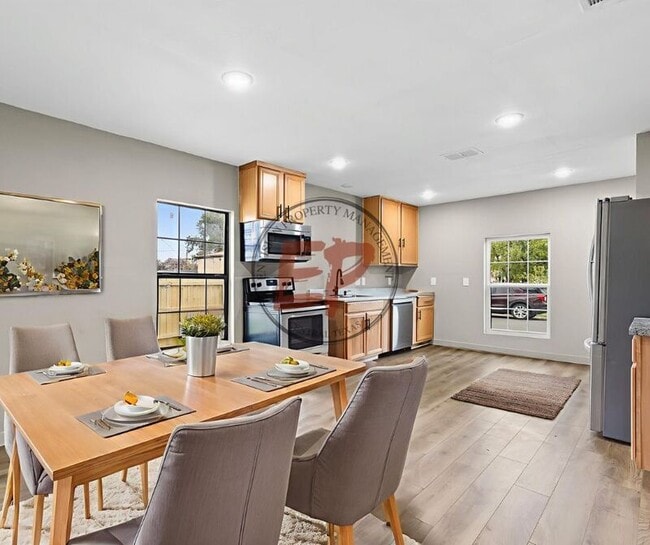 Photo - 507 Harbour Ave