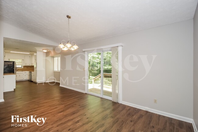 Photo - 1049 Rolling Green Dr