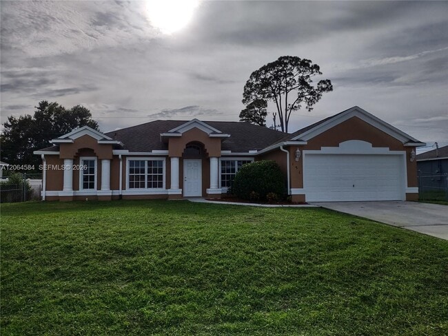 Building Photo - 151 SW S Wakefield Cir