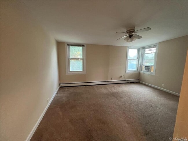 Photo - 167 N Elm St