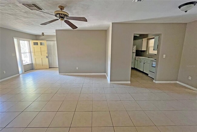 4514 Cynthia Ln