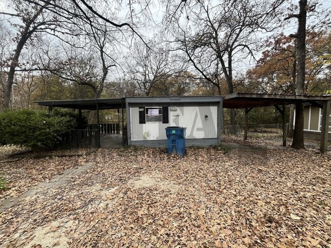 Building Photo - Charming 2-bedroom, 1-bathroom home!