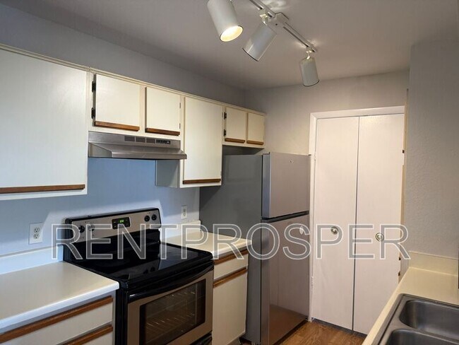 Photo - 5530 Chrishire Way Unit D106